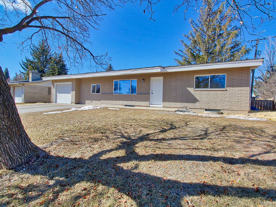 1st image of 215 Valley Dr