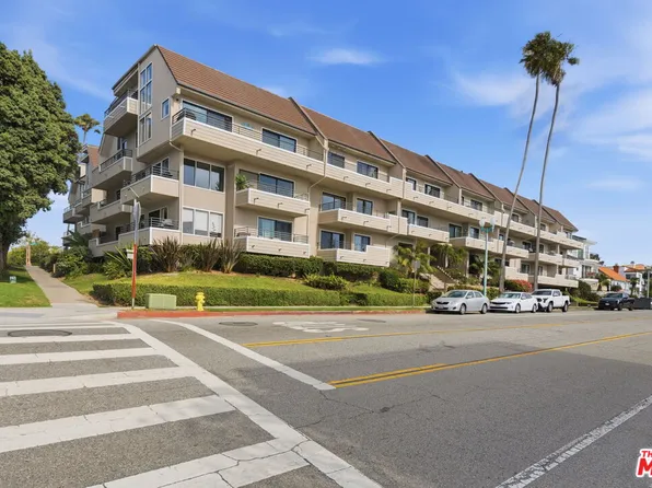 700 Esplanade APT 30, Redondo Beach, CA 90277