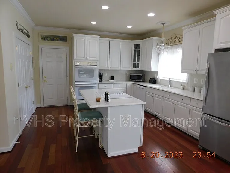 2055 Freeman Dr — Photo 10