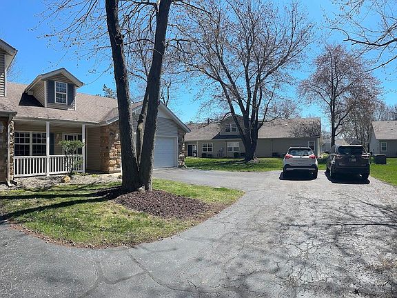 2nd image of 2250 Ramblewood Dr