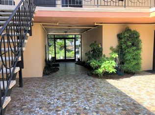 526 E Windsor Rd APT 21, Glendale, CA 91205