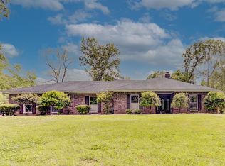 104 Brookwood Dr, Vicksburg, MS 39183