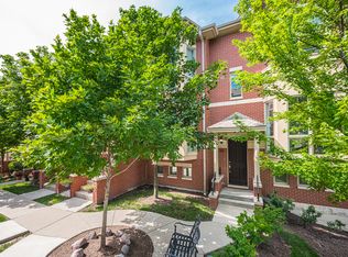 95 Northfield Ter, Wheeling, IL 60090