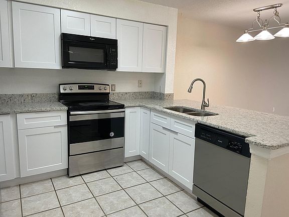 2nd image of 13803 Fairway Island Dr APT 1614
