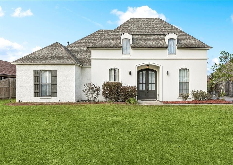 1st image of 40520 Misty Oak Ct