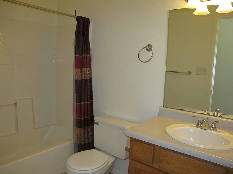 2479 Wellington Ct — Photo 11
