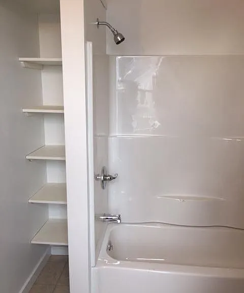 tub/shower