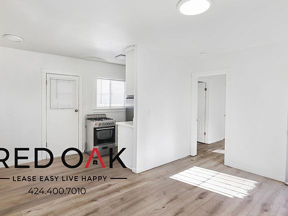 2nd image of 536 W 48th St #536