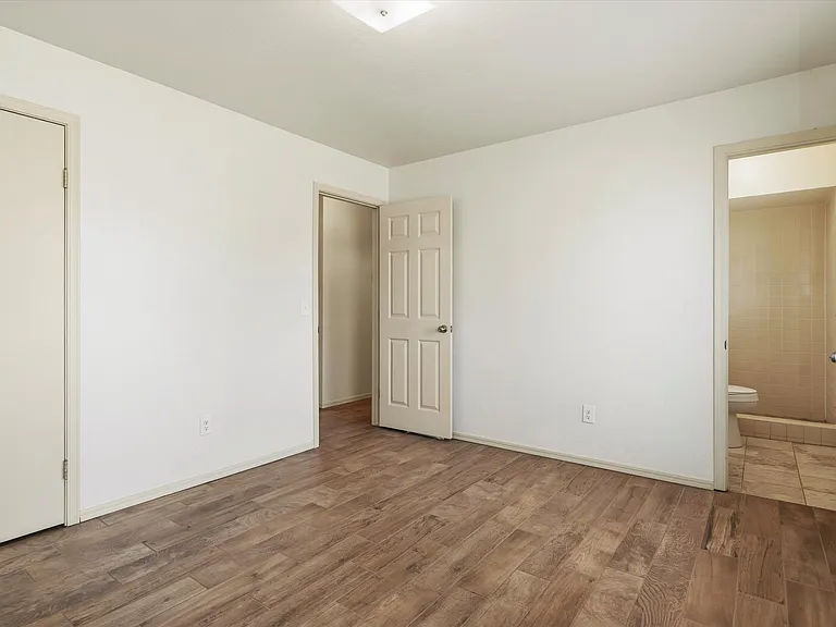 616 SW 23rd St — Photo 19