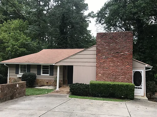 633 Clairmont Cir Photo 1