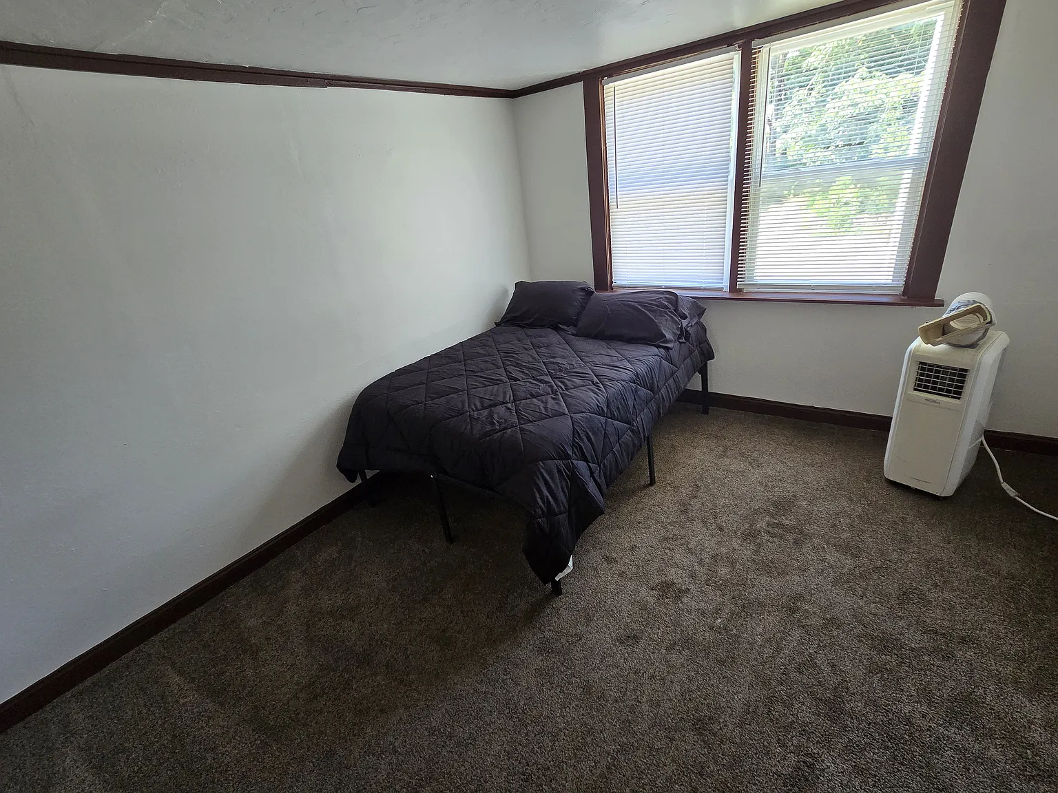 3 bed, $2,000 — Photo 4