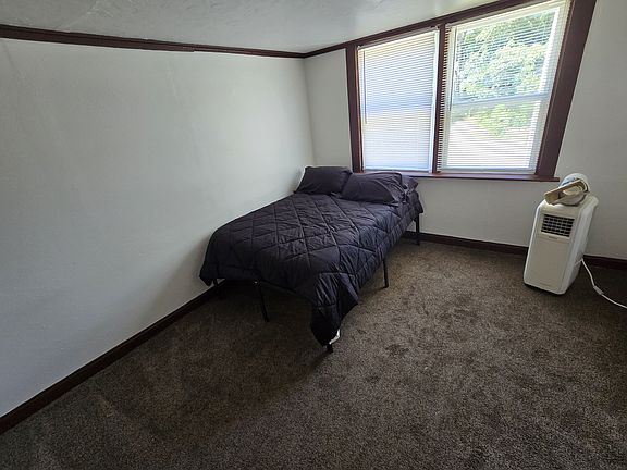 4th image of 1411 E 75th St #2B