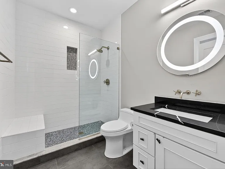 7002 River Oaks Dr — Photo 30