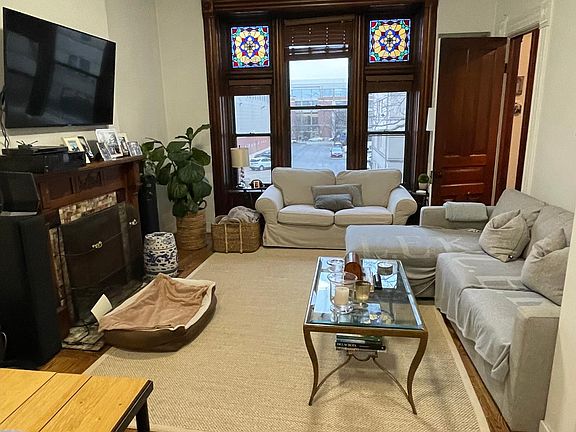 5th image of 2232 N Kenmore Ave APT 2