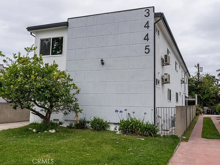 3445 Edgehill Dr #1 — Photo 5