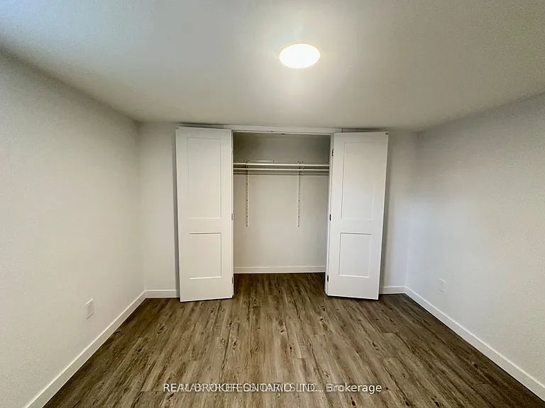 66 Whitburn Cres #LOWER — Photo 6