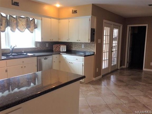 4th image of 3980 Beardsley Dr