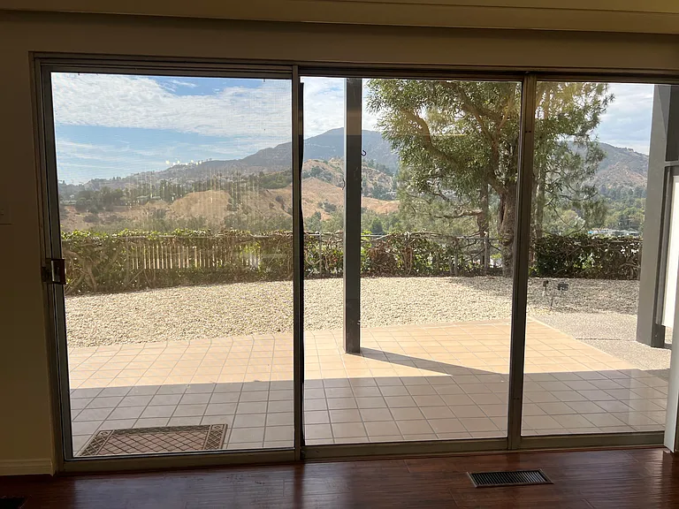 LIVING ROOM VIEW
