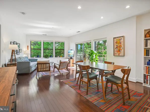 5201 Wisconsin Ave NW #312, Washington, DC 20015