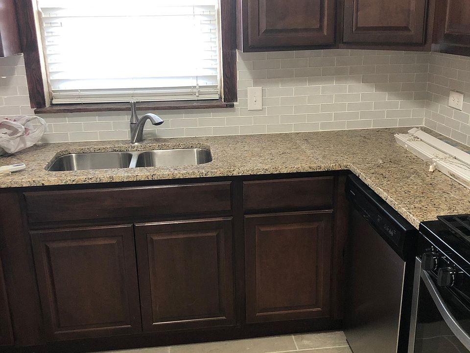 2nd image of 8422 W Berwyn Ave #2