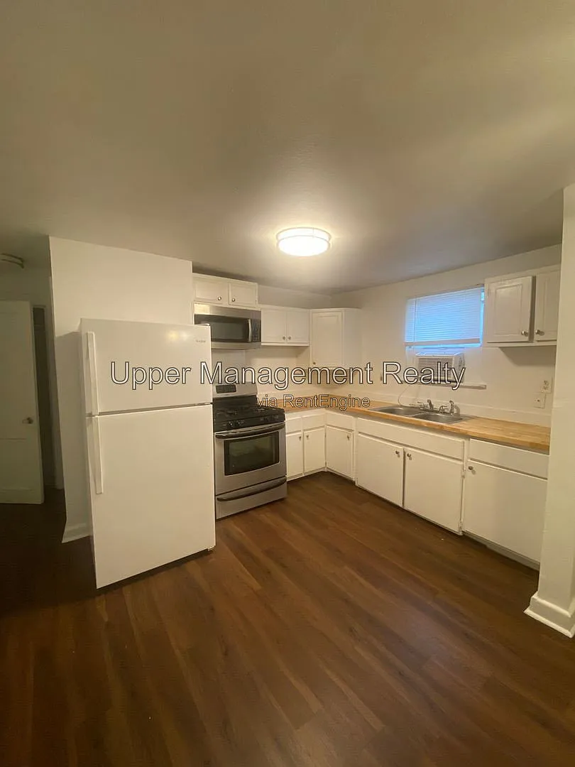 1 bed, 1.0 bath, 680 sqft, $995 — Photo 2