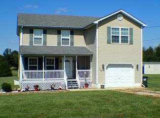 135 Freedom Ct, Vine Grove, KY 40175