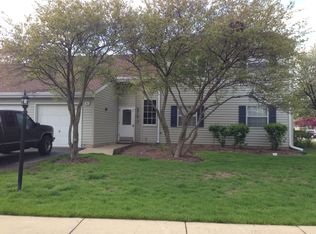 86 N Victoria Ln APT C, Streamwood, IL 60107
