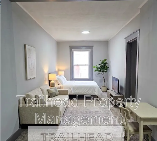 3227 Central St #3 — Photo 10