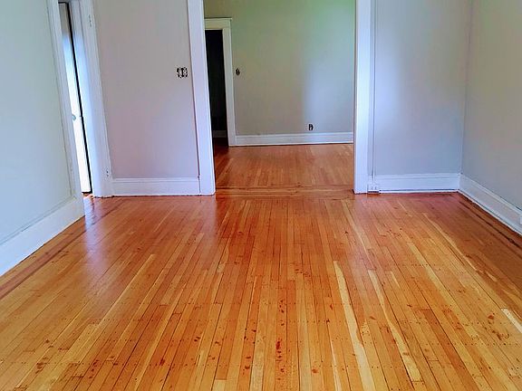 4th image of 2111 Park Ave