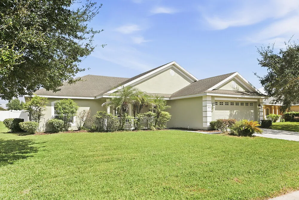 4 bed, 2.0 bath, 1788 sqft, $2,410 — Photo 3