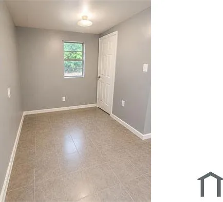3 bed, 854 sqft, $1,390 — Photo 2