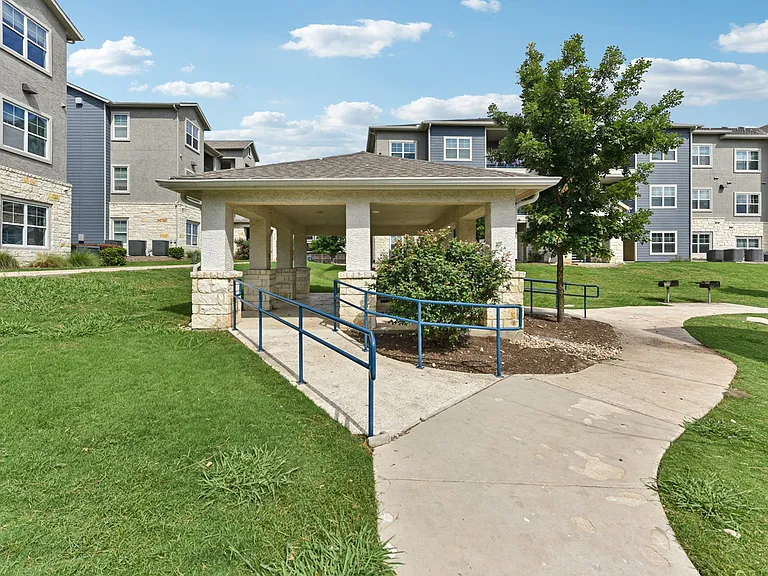Heights on Parmer Apartments — Photo 18