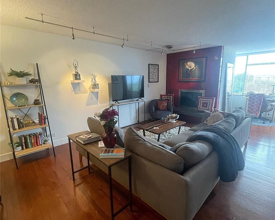 1st image of 1313 N Williams St APT 606