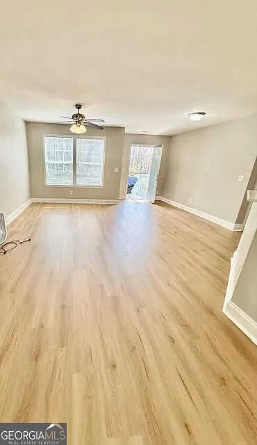 3 bed, 2.0 bath, 1462 sqft, $2,350 — Photo 2