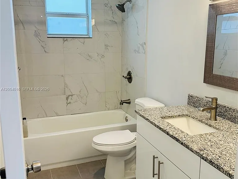 9354 SW 77th Ave #I1 — Photo 11