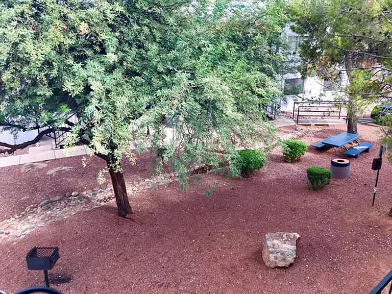 Mountain Lakes Apartments — Photo 16