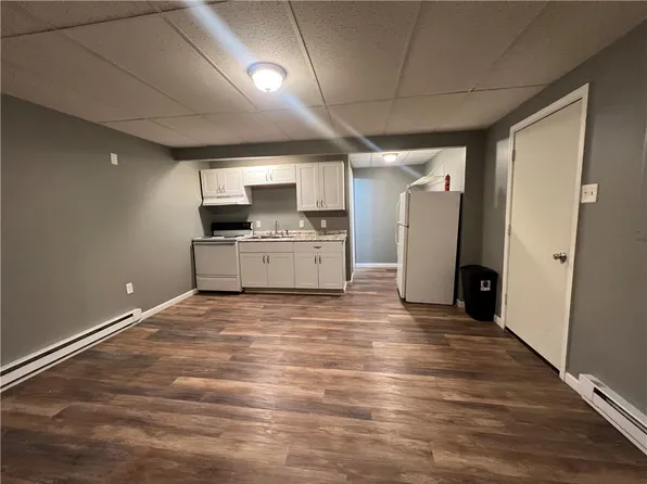 145 Brighton Ave APT 2, Rochester, PA 15074