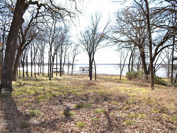 4th image of S Oaks Ln