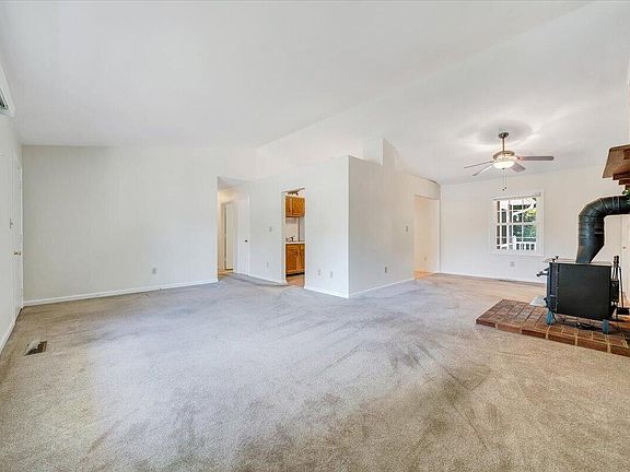 5th image of 6830 Autumn Wood Ln