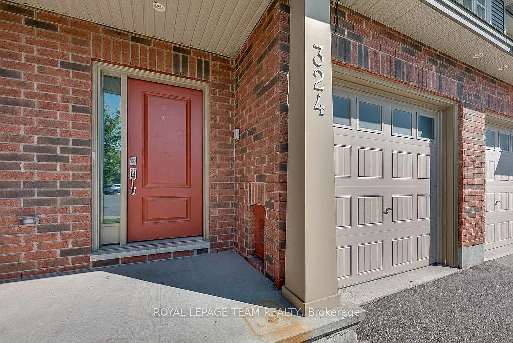 3 bed, $2,700 — Photo 2
