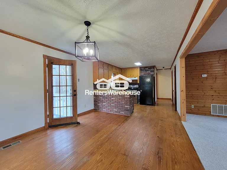 11855 Jones Ferry Rd — Photo 9