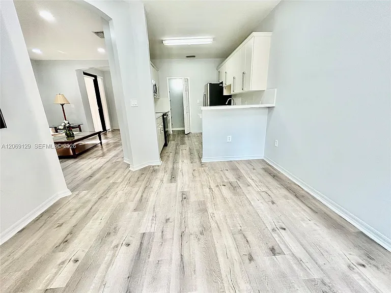 607 NE 35th Ave #607 — Photo 14
