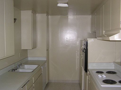 5th image of 3398 Armada Dr APT 3