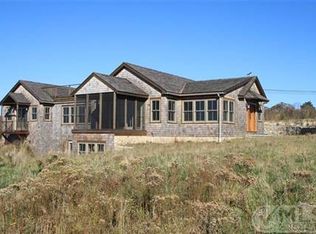 2 Sunset Ln, Aquinnah, MA 02535