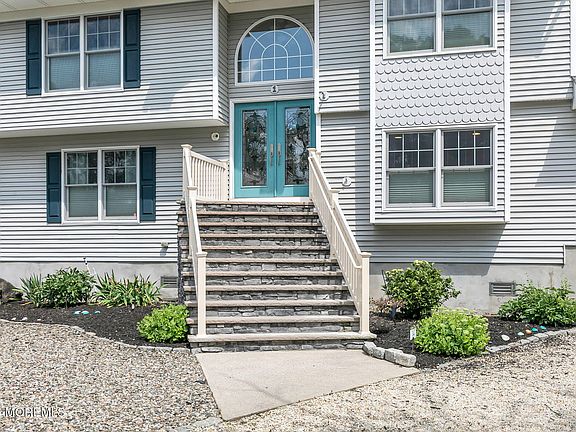 2nd image of 1 Acapulco Drive