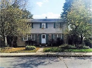 25 Deerfield Dr, Pottsville, PA 17901