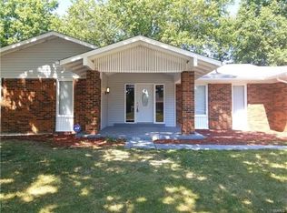6527 Epphingham Ln, Florissant, MO 63033