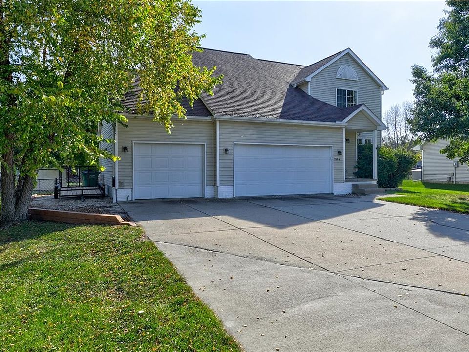 1st image of 1804 W Cheyenne Ct