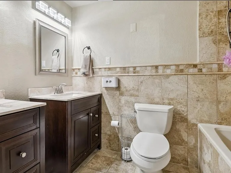 2933 S Lansing Way — Photo 22