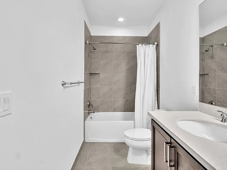 556 Sanderling Cir #0 — Photo 23